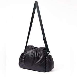 Caraa Nimbus Medium Black - NWT